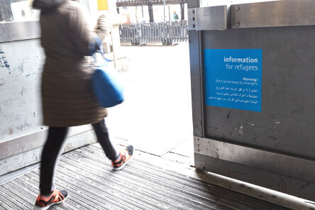 Gleis 24 Aufnahmemanagement für Geflüchtete HBF Frankfurt Warnung