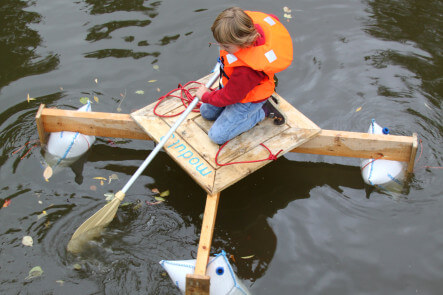 Umwelt-Exploratorium aquanauten Flossbau Experimente auf Wasser