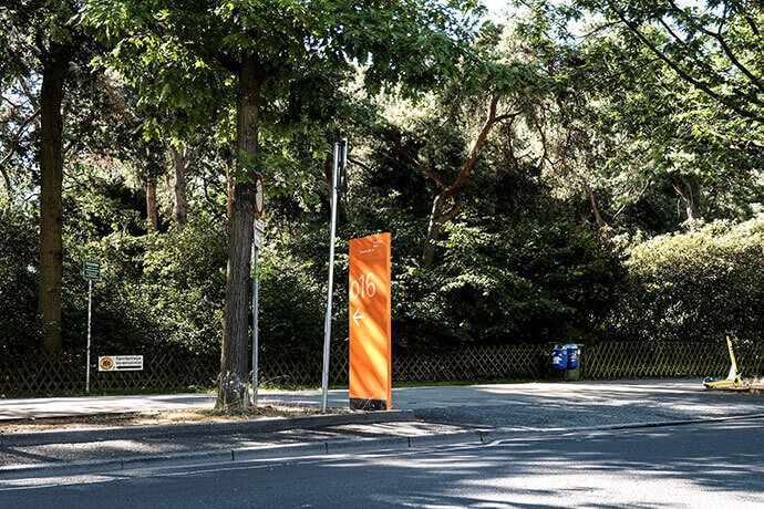 Übernachtungsstätte o16 Stele Straße