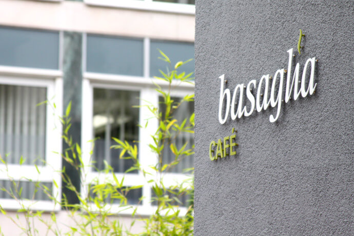 basaglia Café Schriftzug Fassade 2