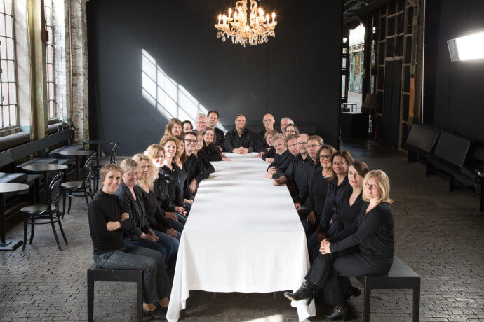 Motettenchor Frankfurt Gruppenbild schwarz Naxoshalle